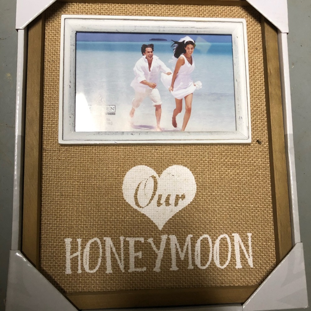 Honeymoon picture frame
